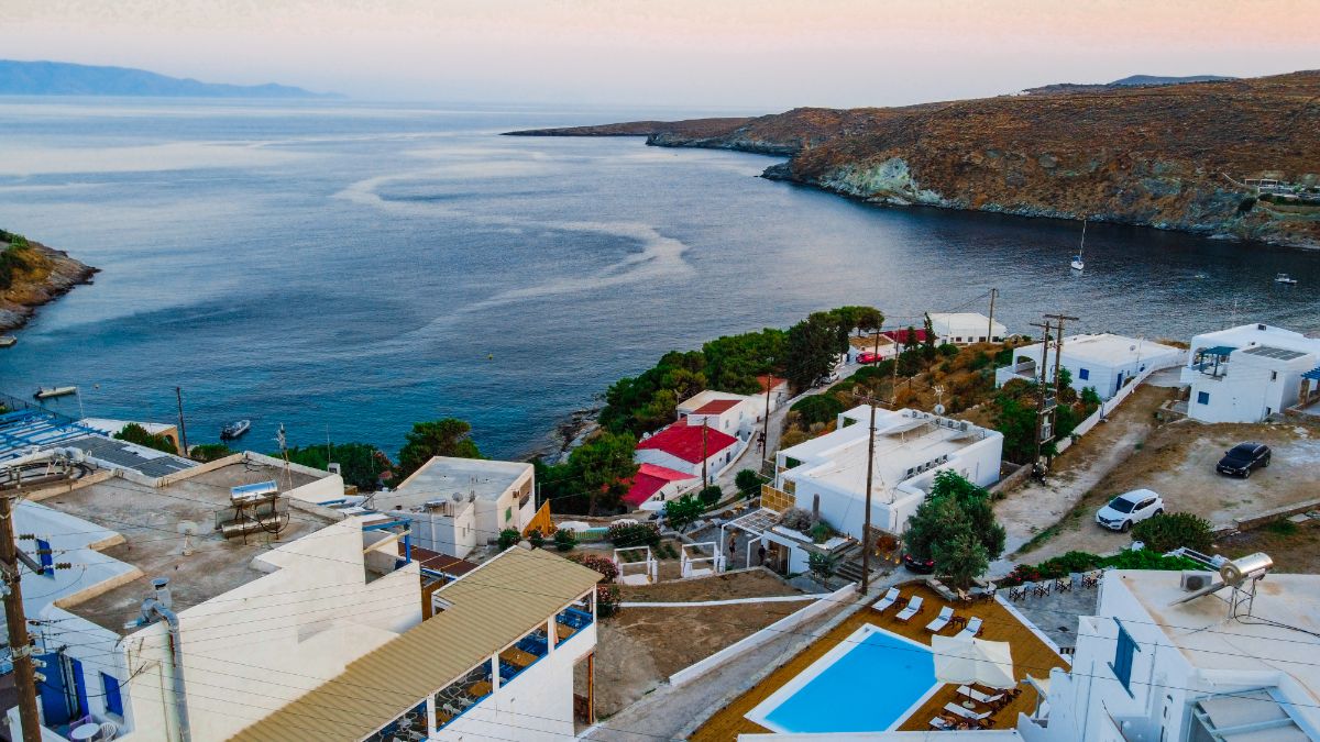 megas gialos in kythnos