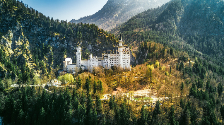 το διάσημο κάστρο της ωραίας κοιμωμένης στην Γερμανία