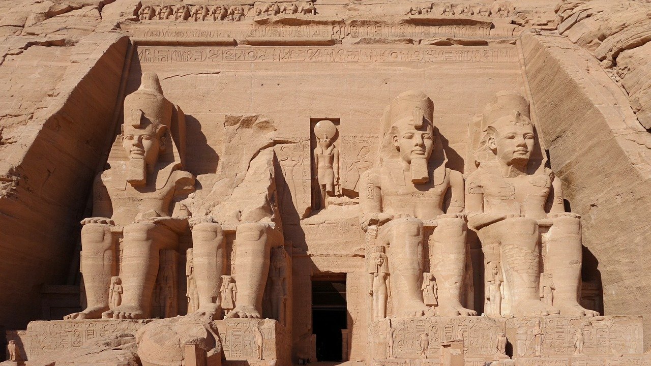Το Αμπού Σίμπελ είναι ένας από τους πιο δημοφιλής αρχαιολογικούς τόπους της Αιγύπτου